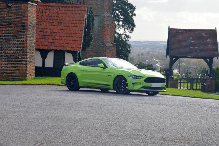 2019 Ford Mustang Image 2