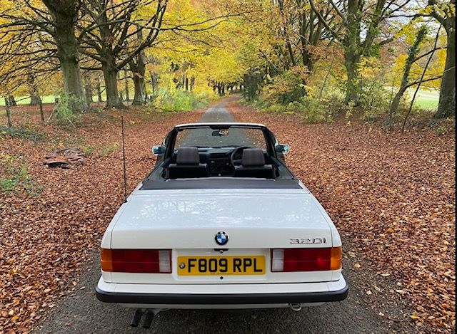 1989 BMW 3 Series Image 2