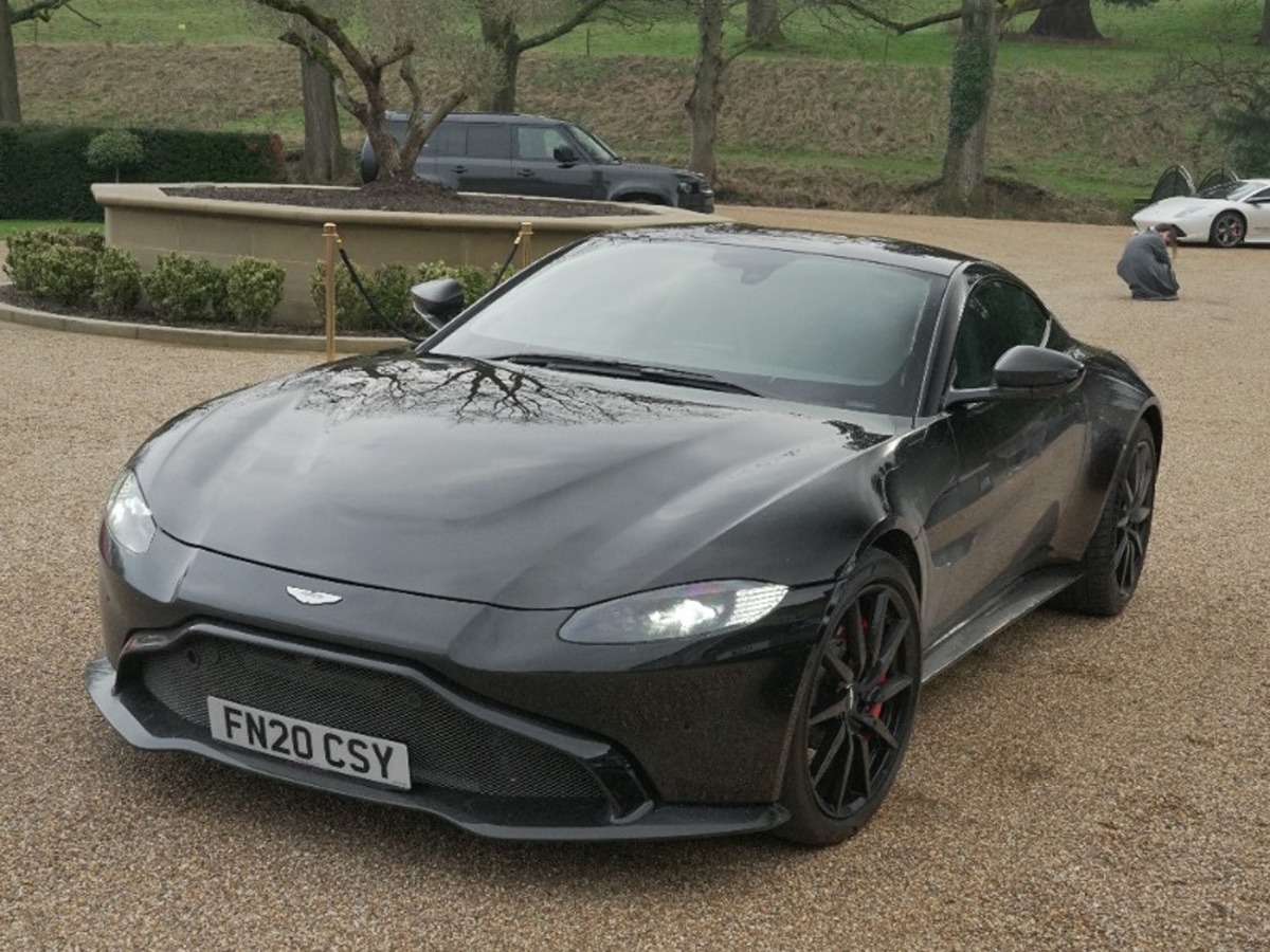 2020 Aston Martin Vantage Image 1