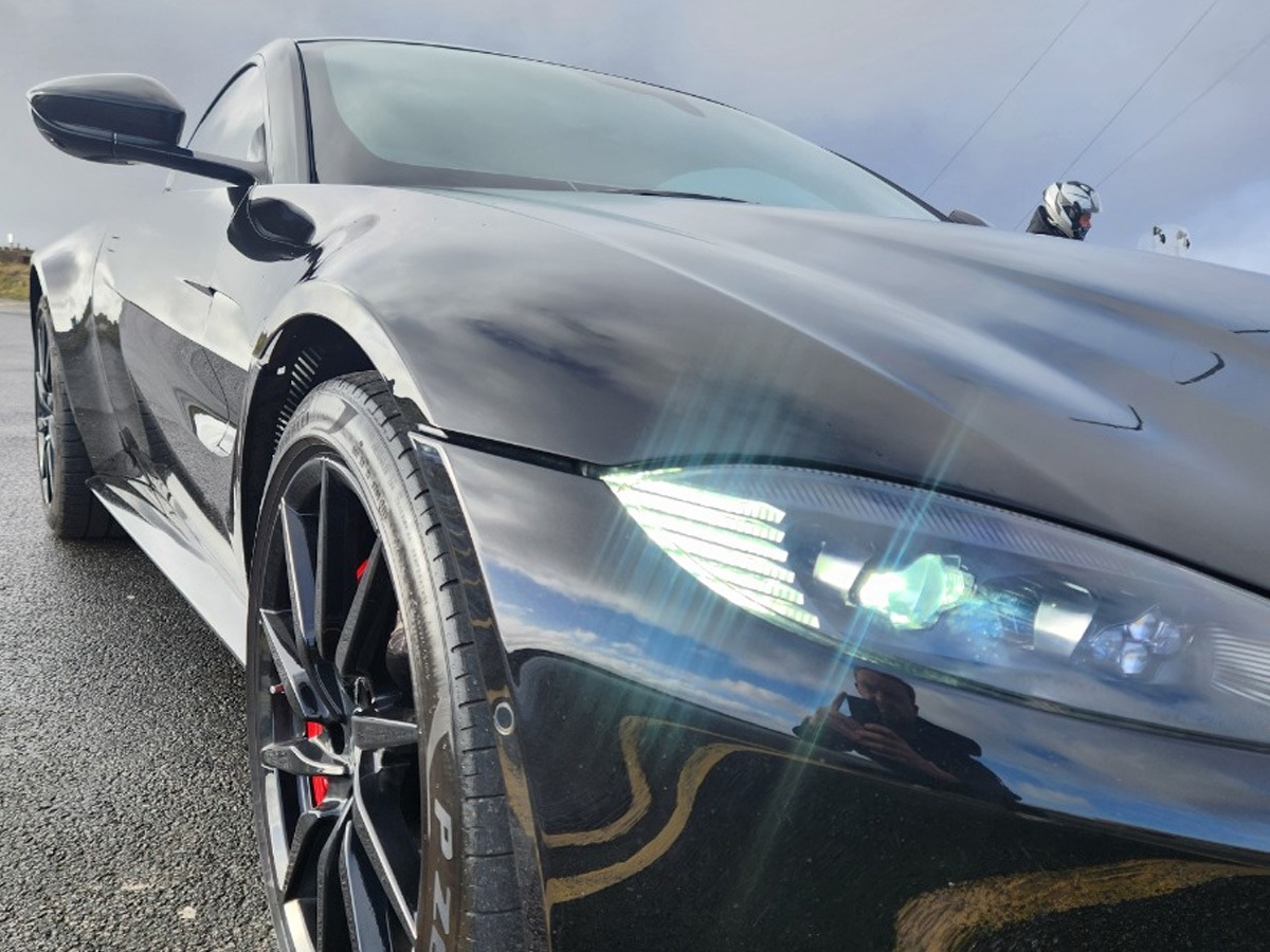 2020 Aston Martin Vantage Image 7