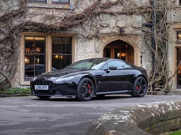 2016 Aston Martin V8 Vantage S Image 2