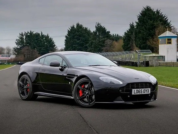 2016 Aston Martin V8 Vantage S Image 1