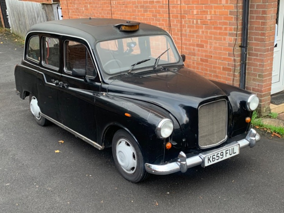 1992 Carbodies Taxi Image 3