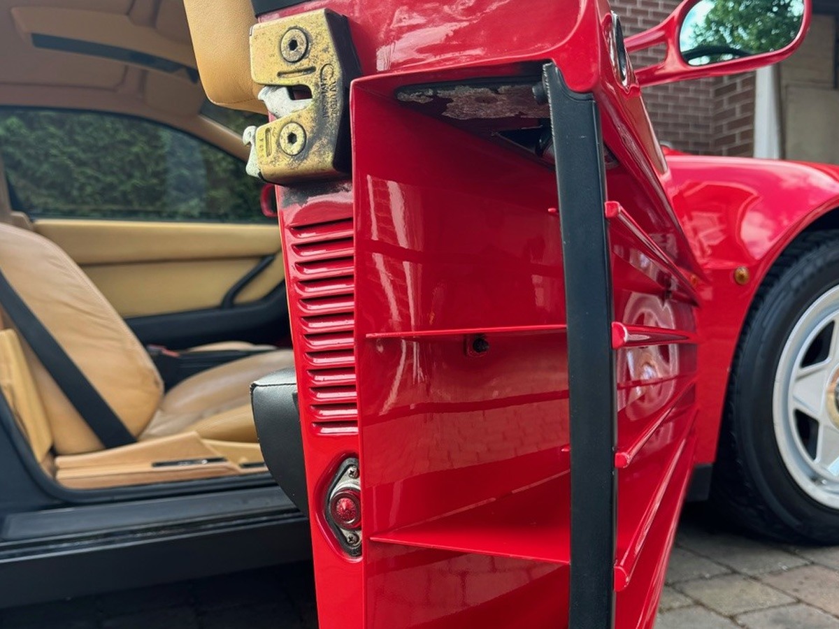 1987 Ferrari Testarossa Image 6