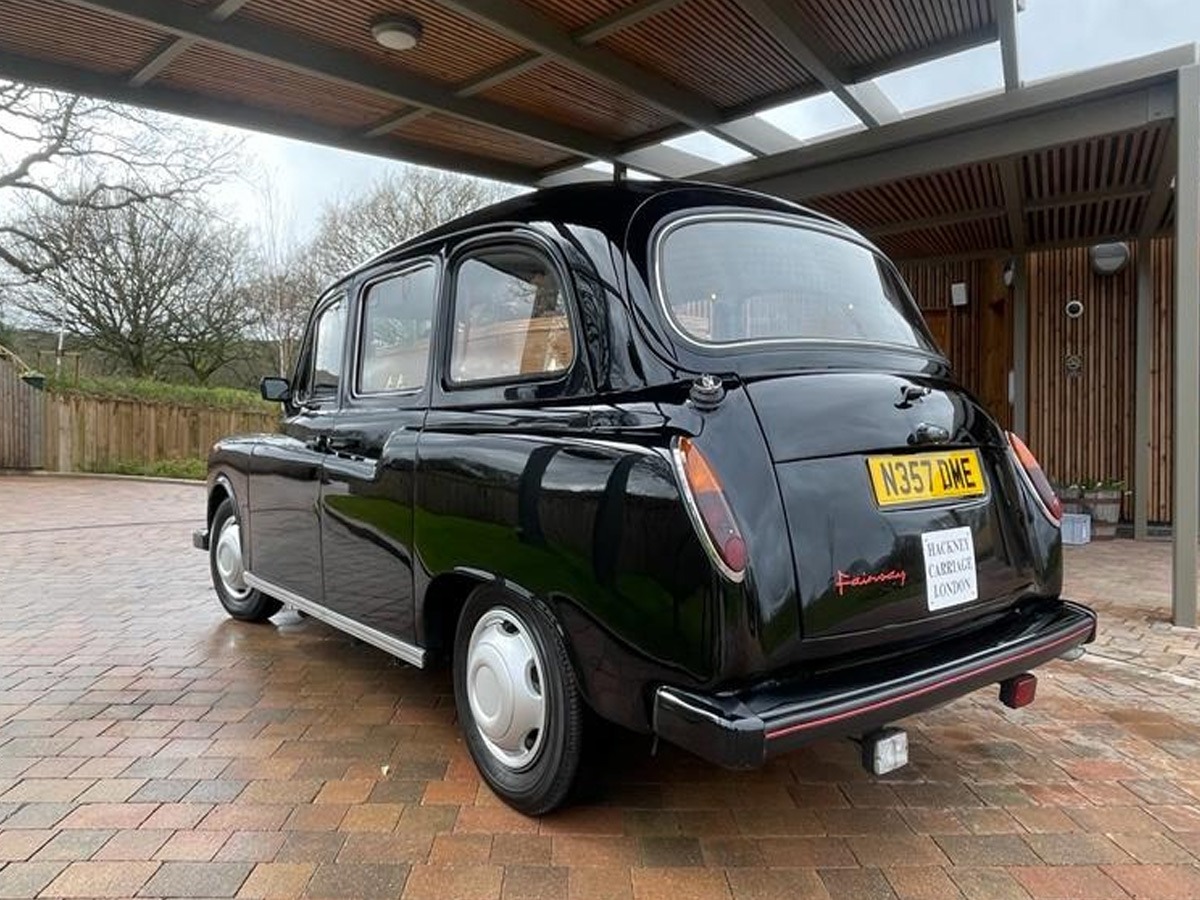 1995 LEVC TX Image 2