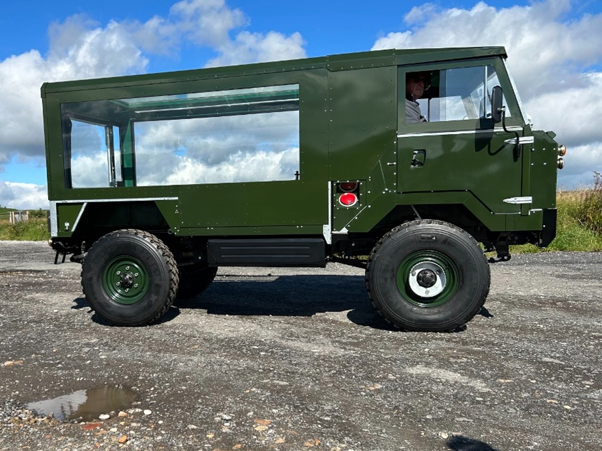 1975 Land Rover Other Image 2