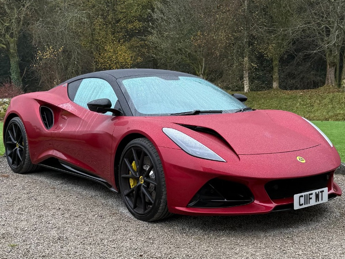 2024 Lotus Emira Image 5