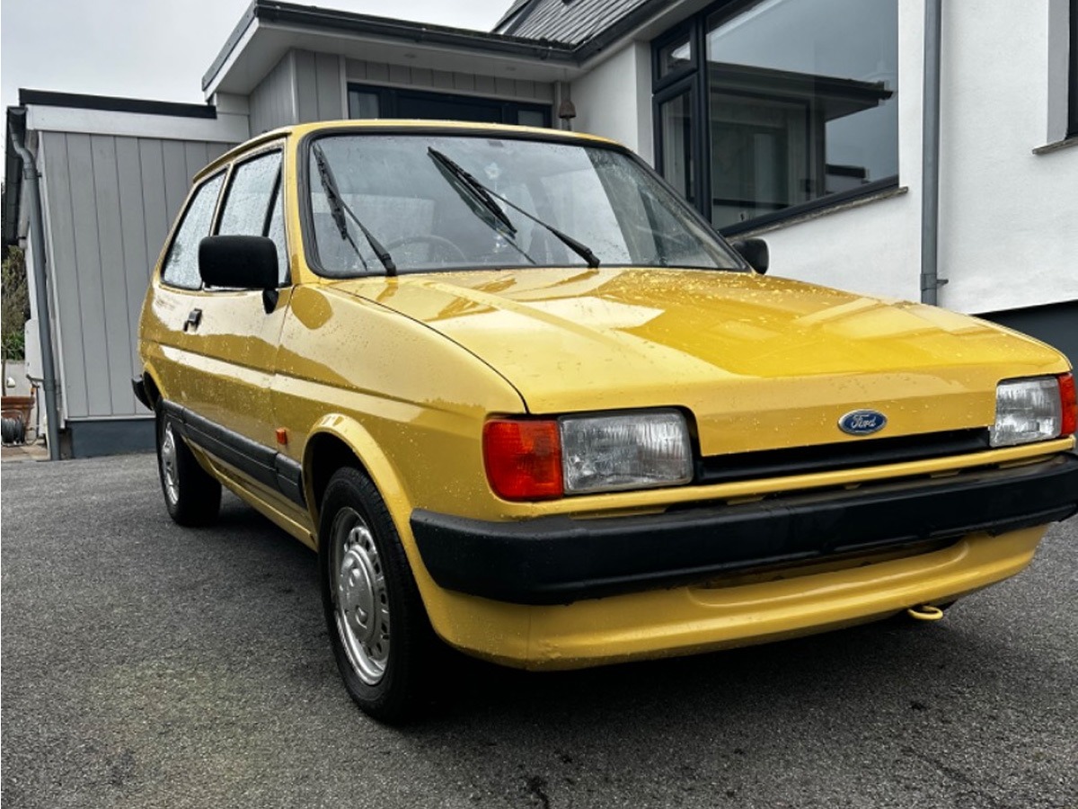 1985 Ford Fiesta Image 2