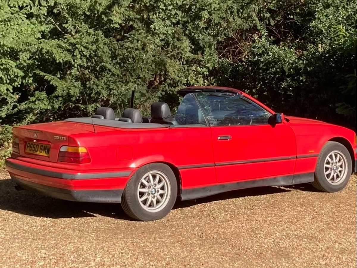 1996 BMW 3 Series Image 2