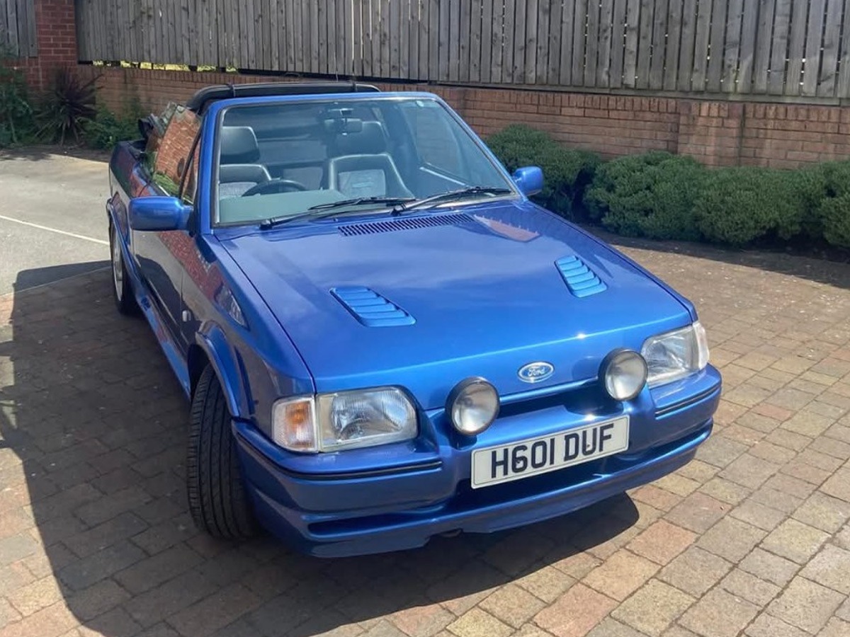 1990 Ford Escort Image 1