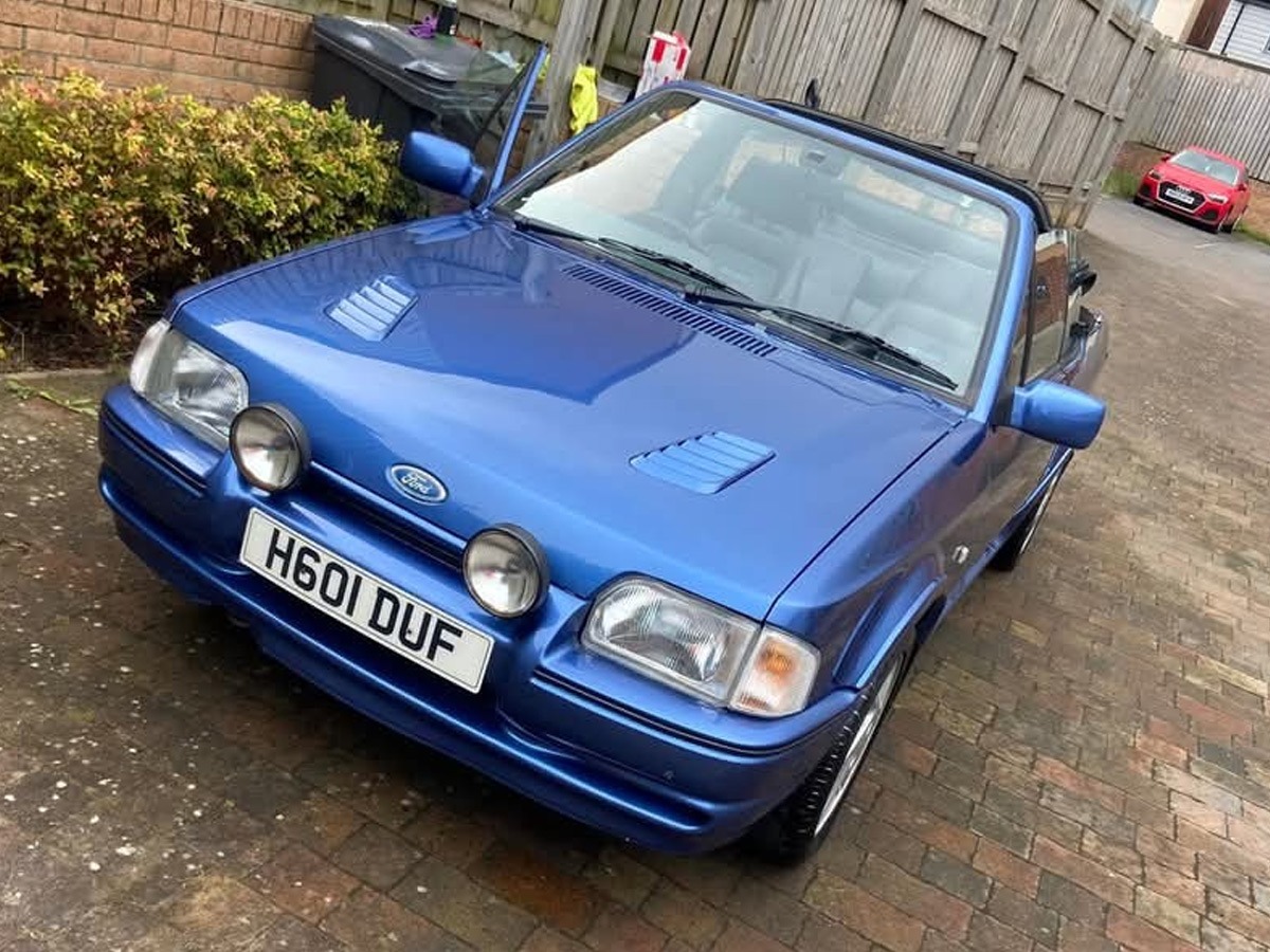 1990 Ford Escort Image 3
