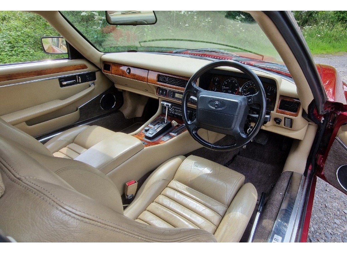 1994 Jaguar XJS Image 2