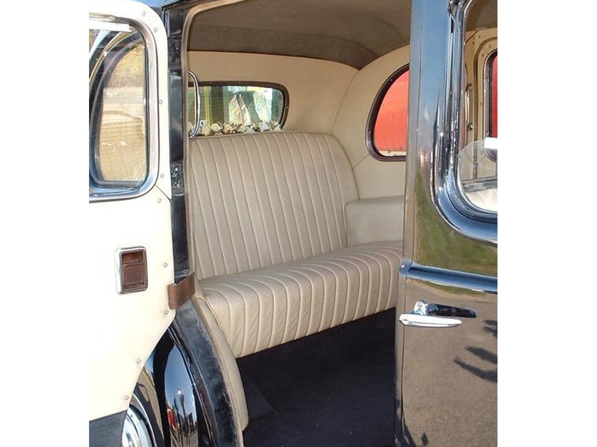 1957 Austin Taxi Image 2