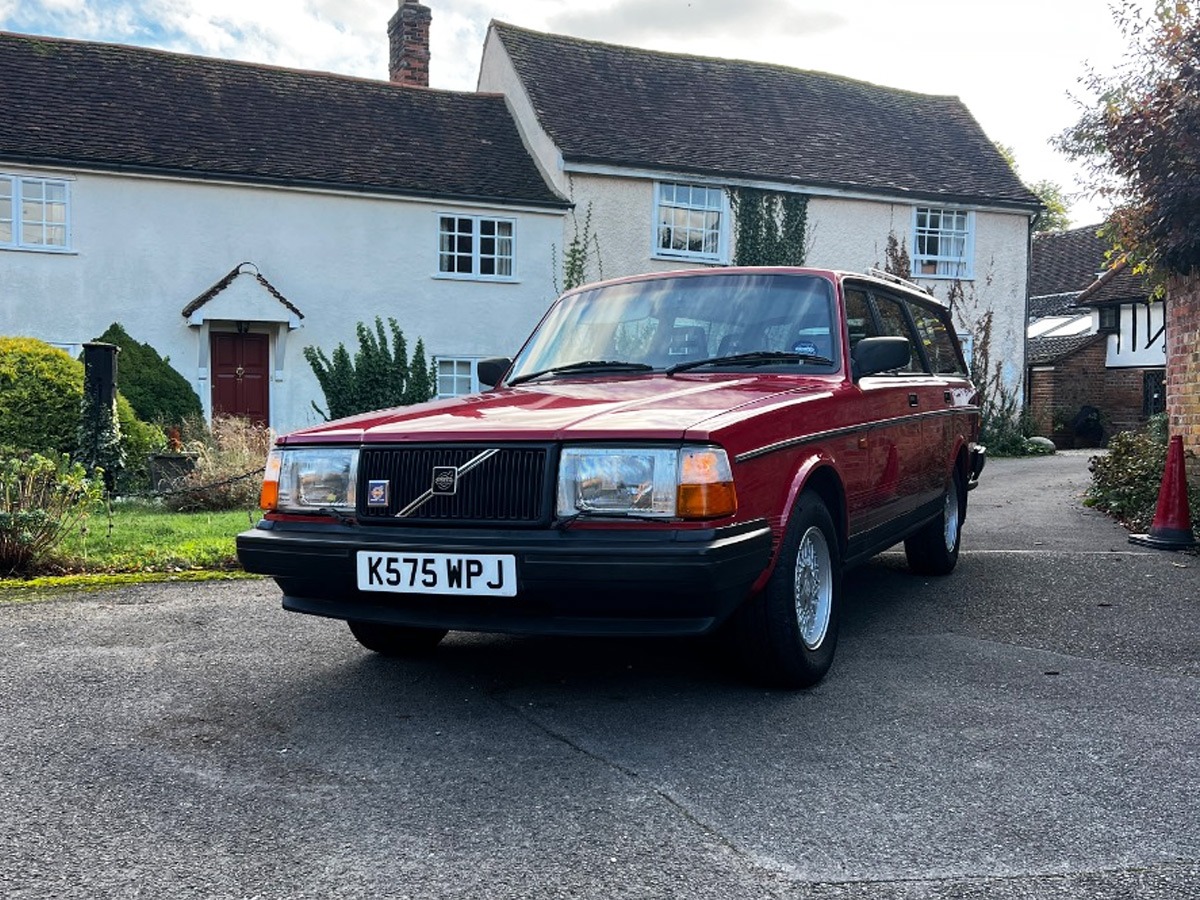 1992 Volvo 240 Image 3