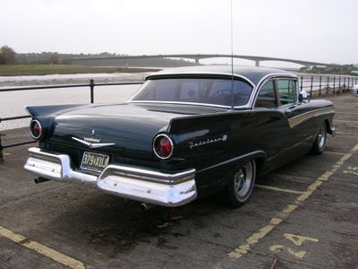 1957 Ford Fairlane Image 2