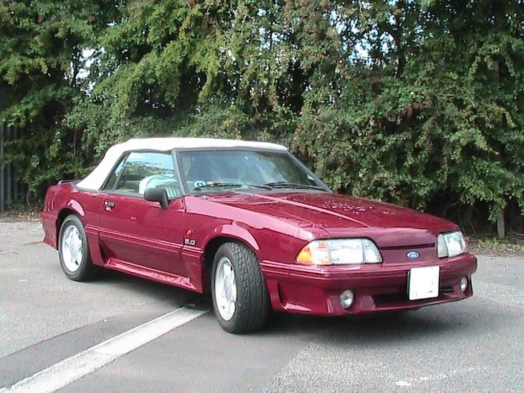 1991 Ford Mustang Image 2