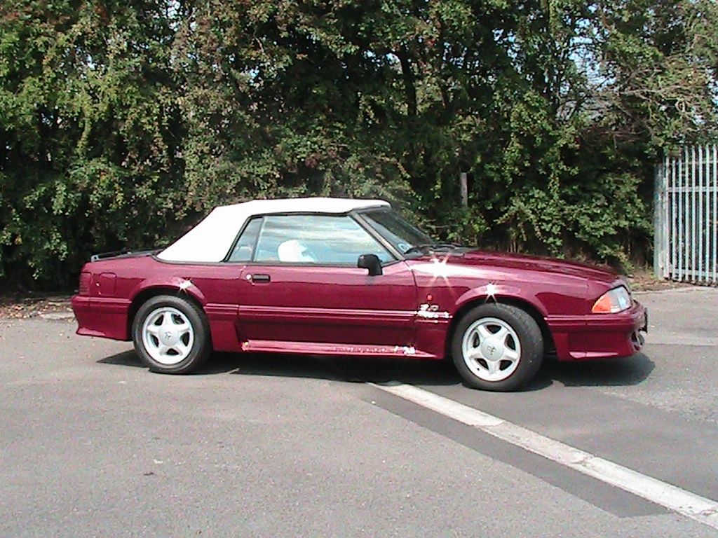 1991 Ford Mustang Image 3