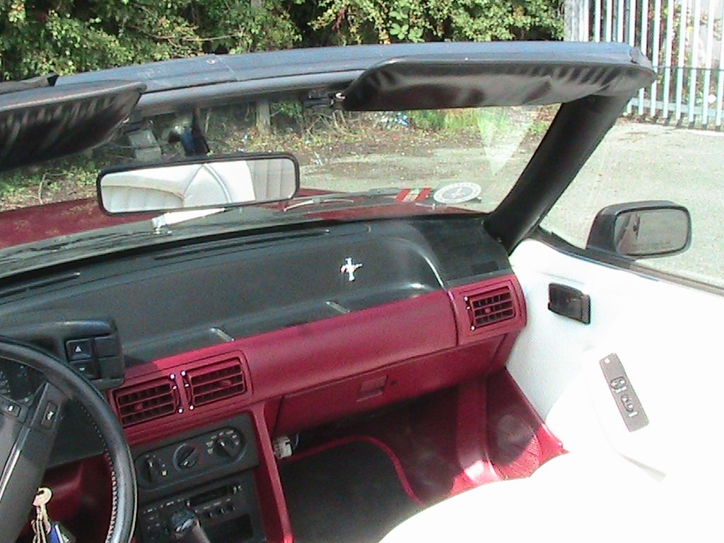 1991 Ford Mustang Image 8