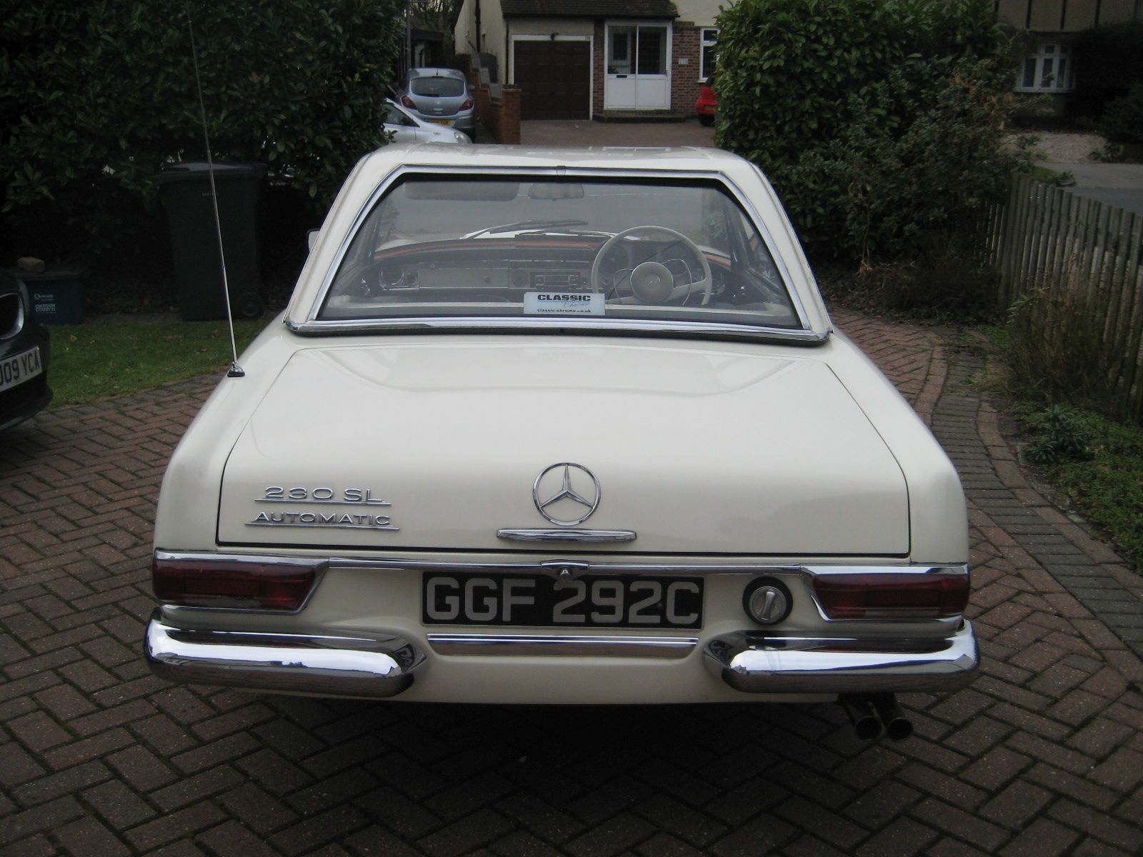 1965 Mercedes-Benz 230 Image 7