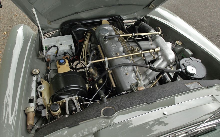 1965 Mercedes-Benz 230 Image 7