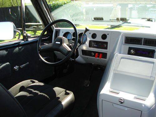 1984 GMC G20 Image 6