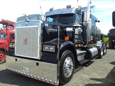 1985 Kenworth W900 Image 2