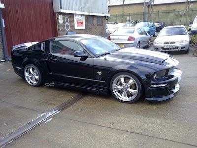 2009 Ford Mustang Image 2