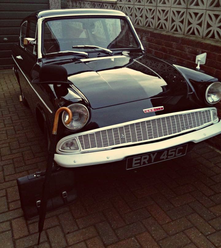 1965 Ford Anglia Image 6