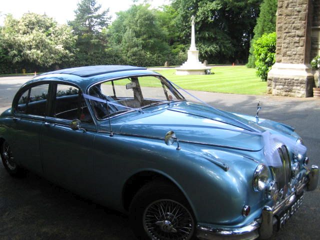 1966 Daimler V8 Image 6