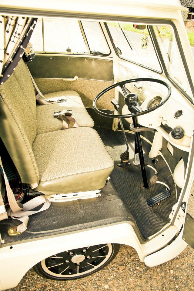 1965 Volkswagen T2 Camper Van / Bus Image 8