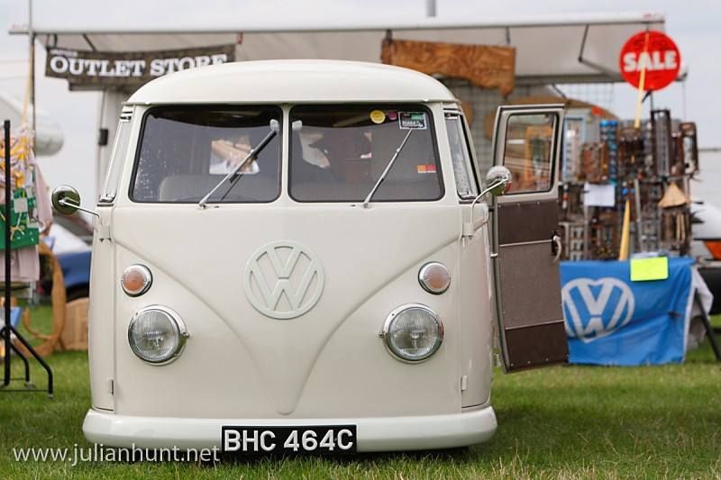 1965 Volkswagen T2 Camper Van / Bus Image 2