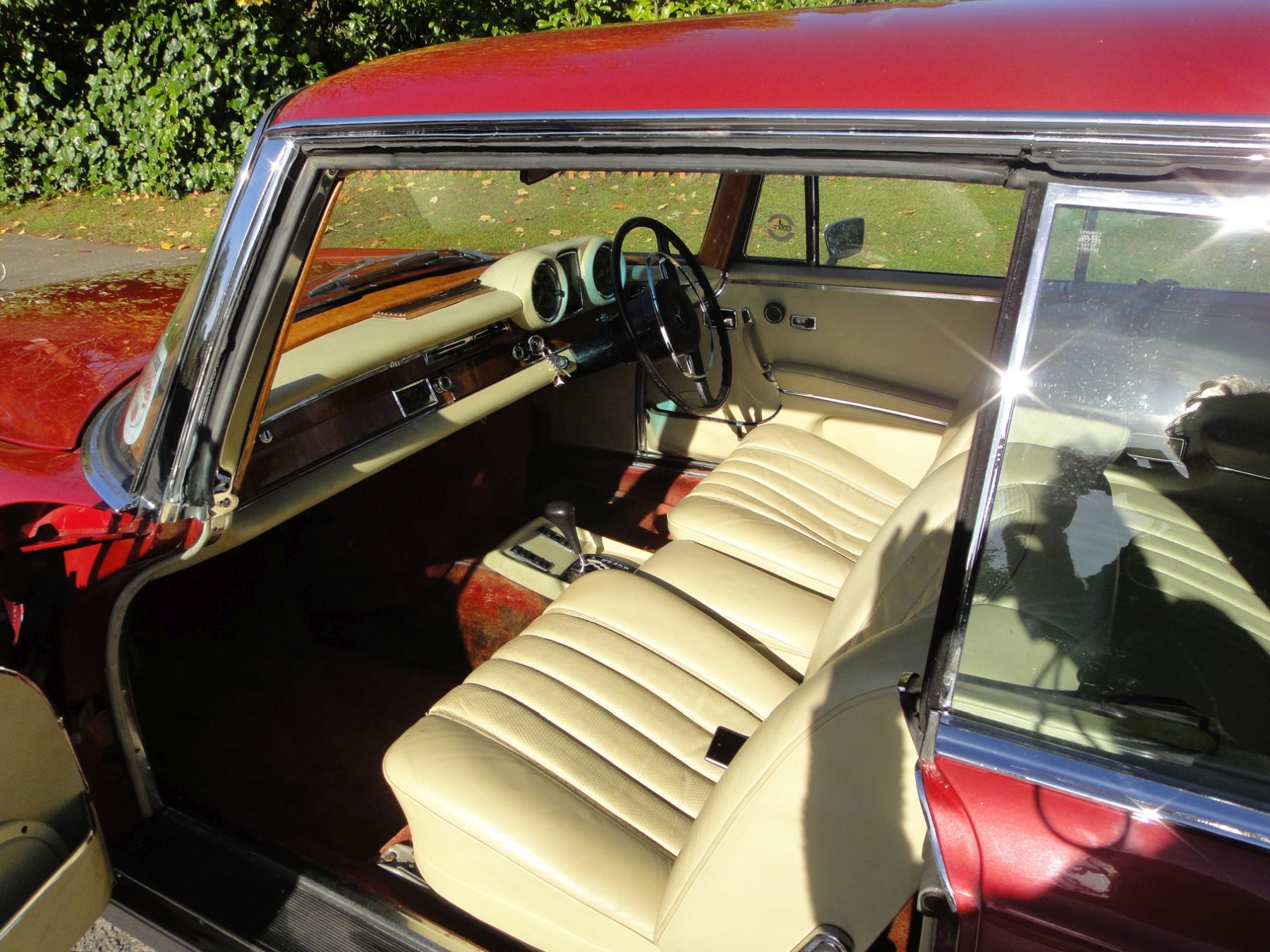 1971 Mercedes-Benz 280 Image 2