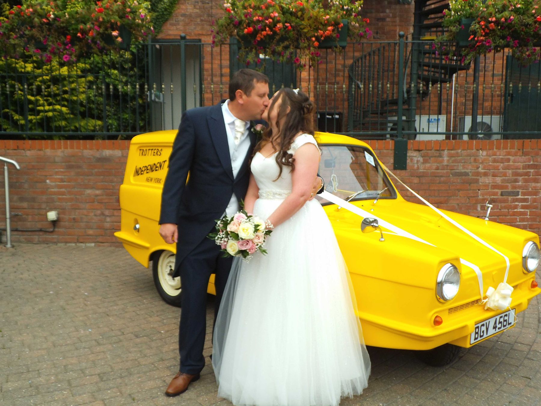 1973 Reliant Regal Supervan Image 3