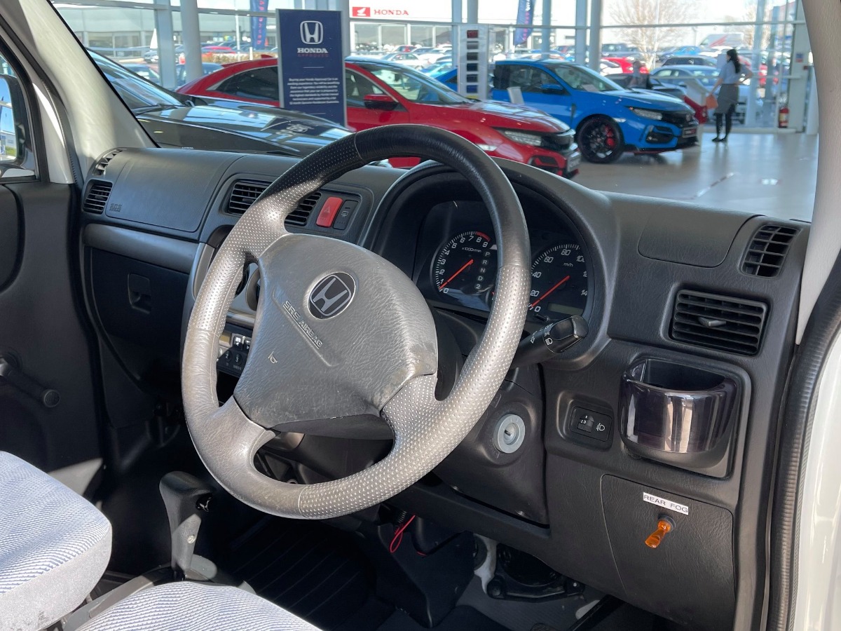 2011 Honda Acty Image 16