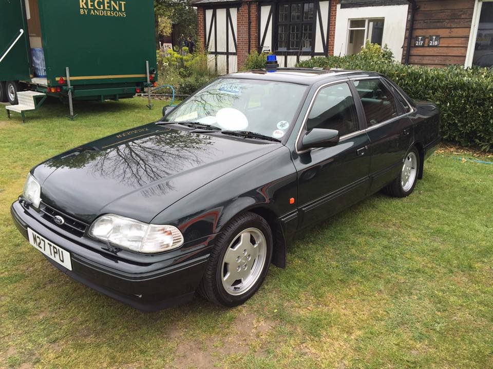 1994 Ford Granada Image 1