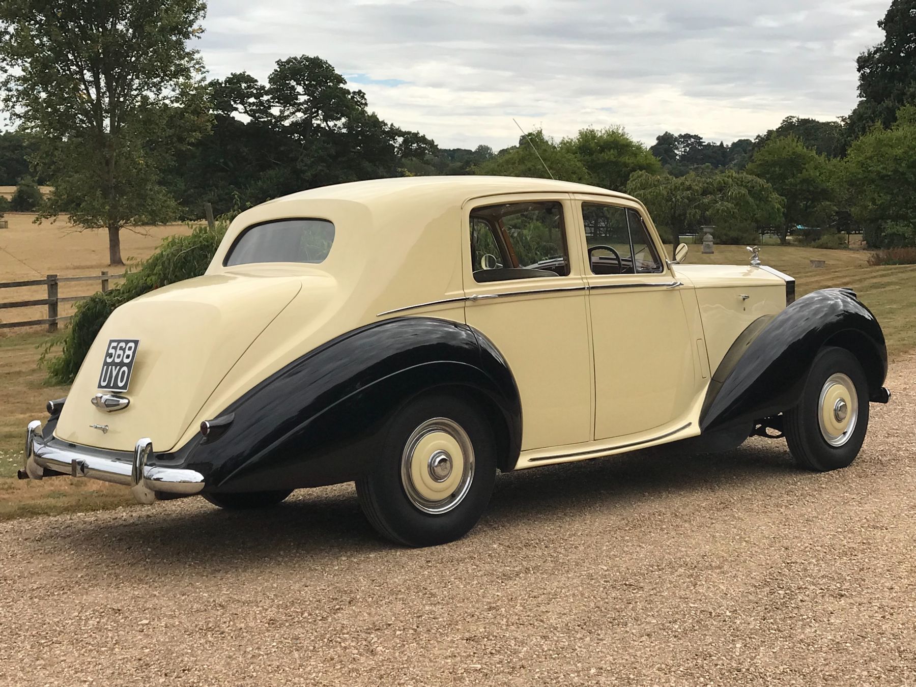 1954 Rolls-Royce Silver Dawn Image 1