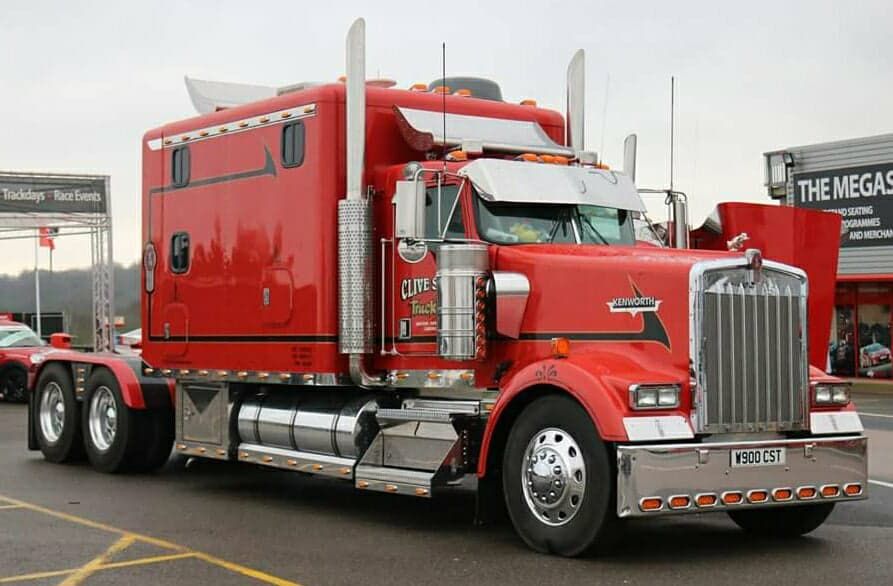 2002 Kenworth W900B Image 1