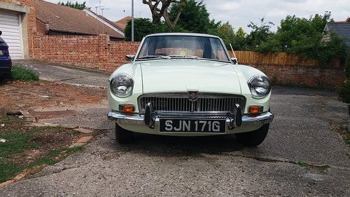 1969 MG MGB GT Image 1