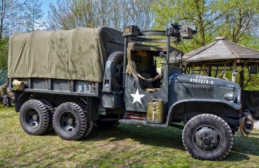 1943 GMC Jimmy Image 1