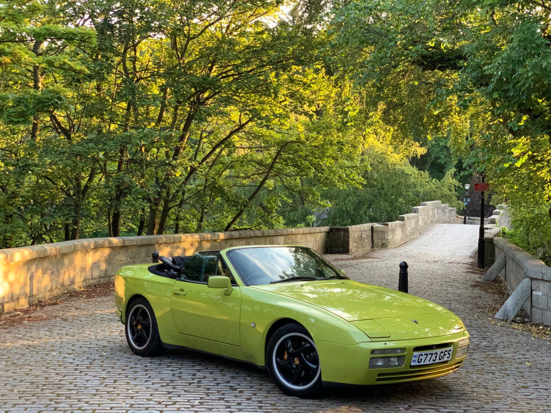 1989 Porsche 944 Image 1