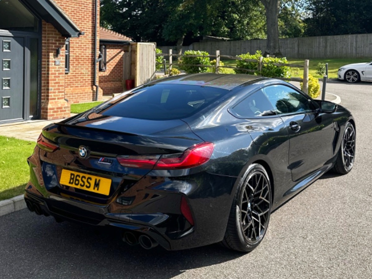2021 BMW M8 Image 2