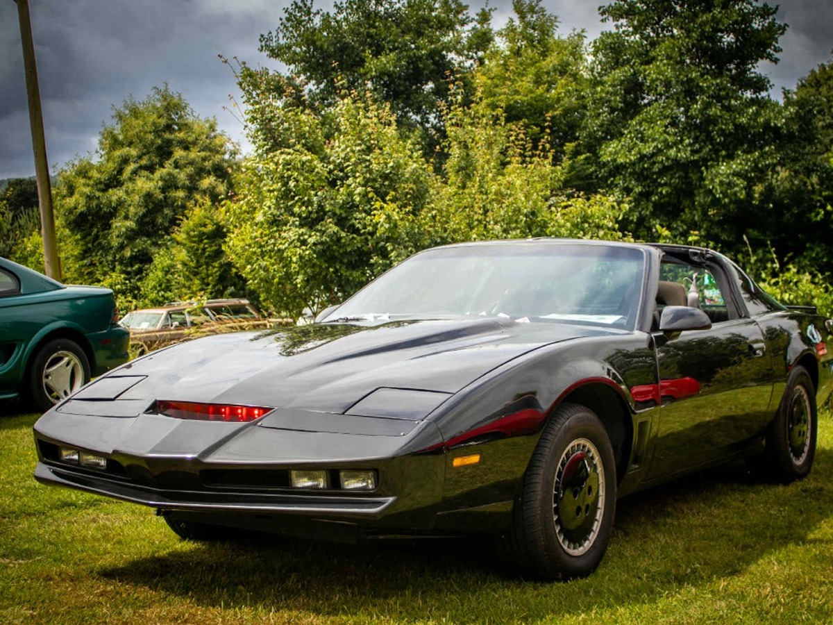 1989 Pontiac Firebird Image 3