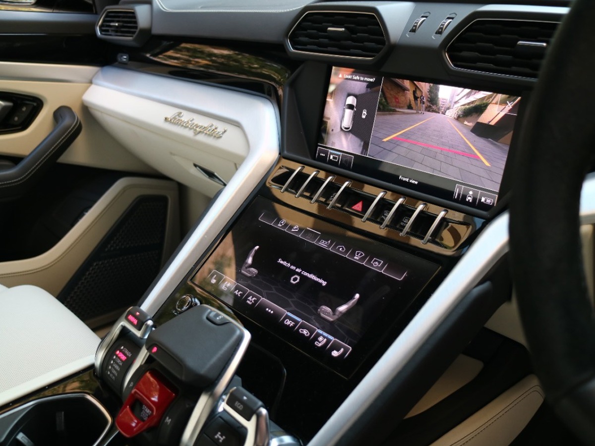 2019 Lamborghini Urus Image 6