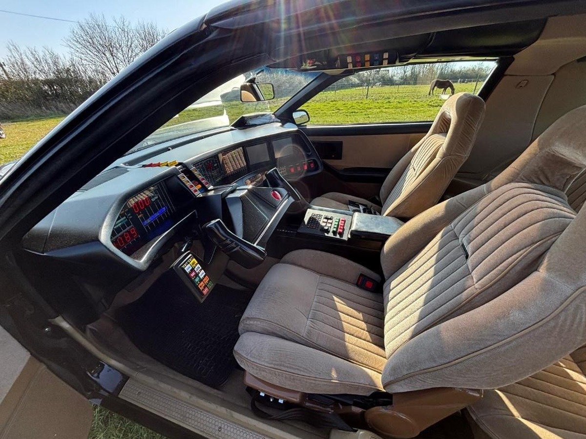 1989 Pontiac Firebird Trans Am Image 6