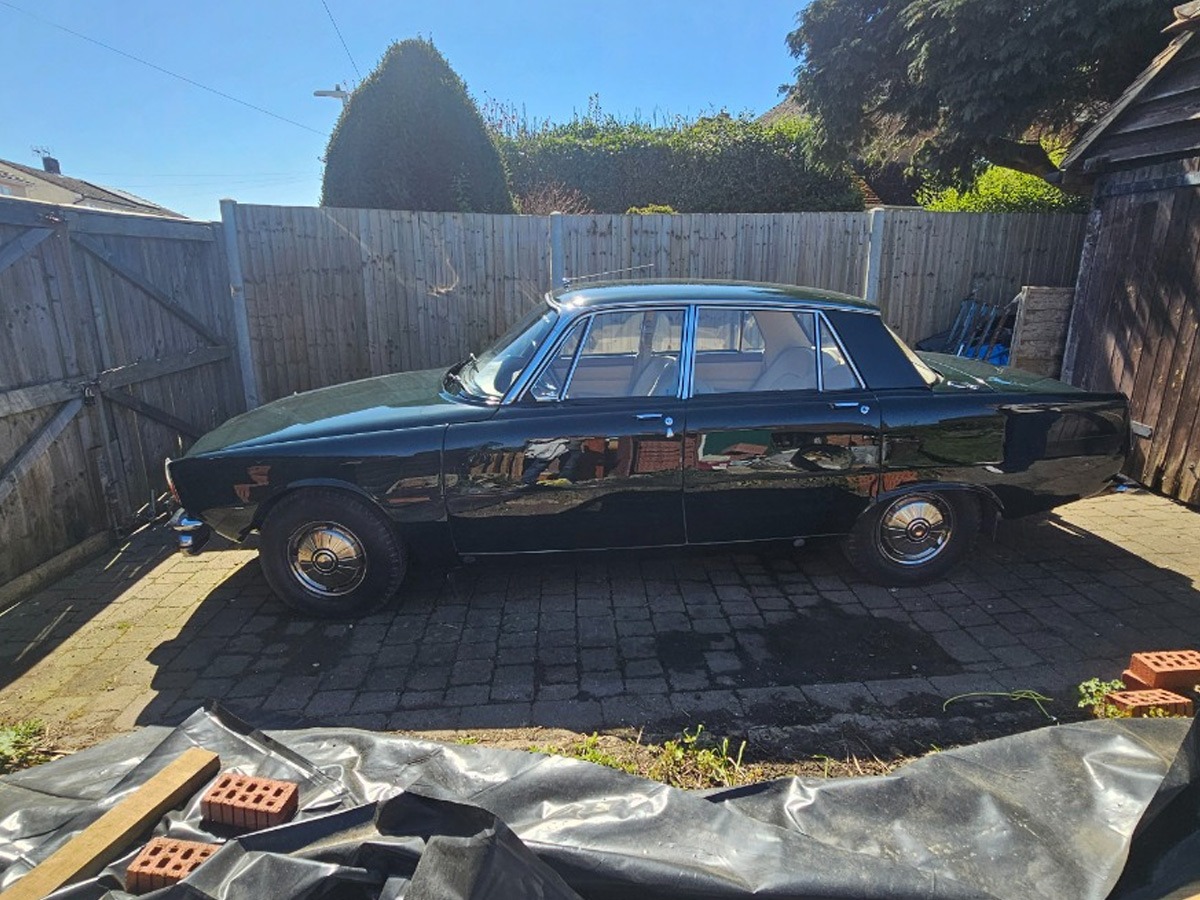 1970 Rover P6 Image 2