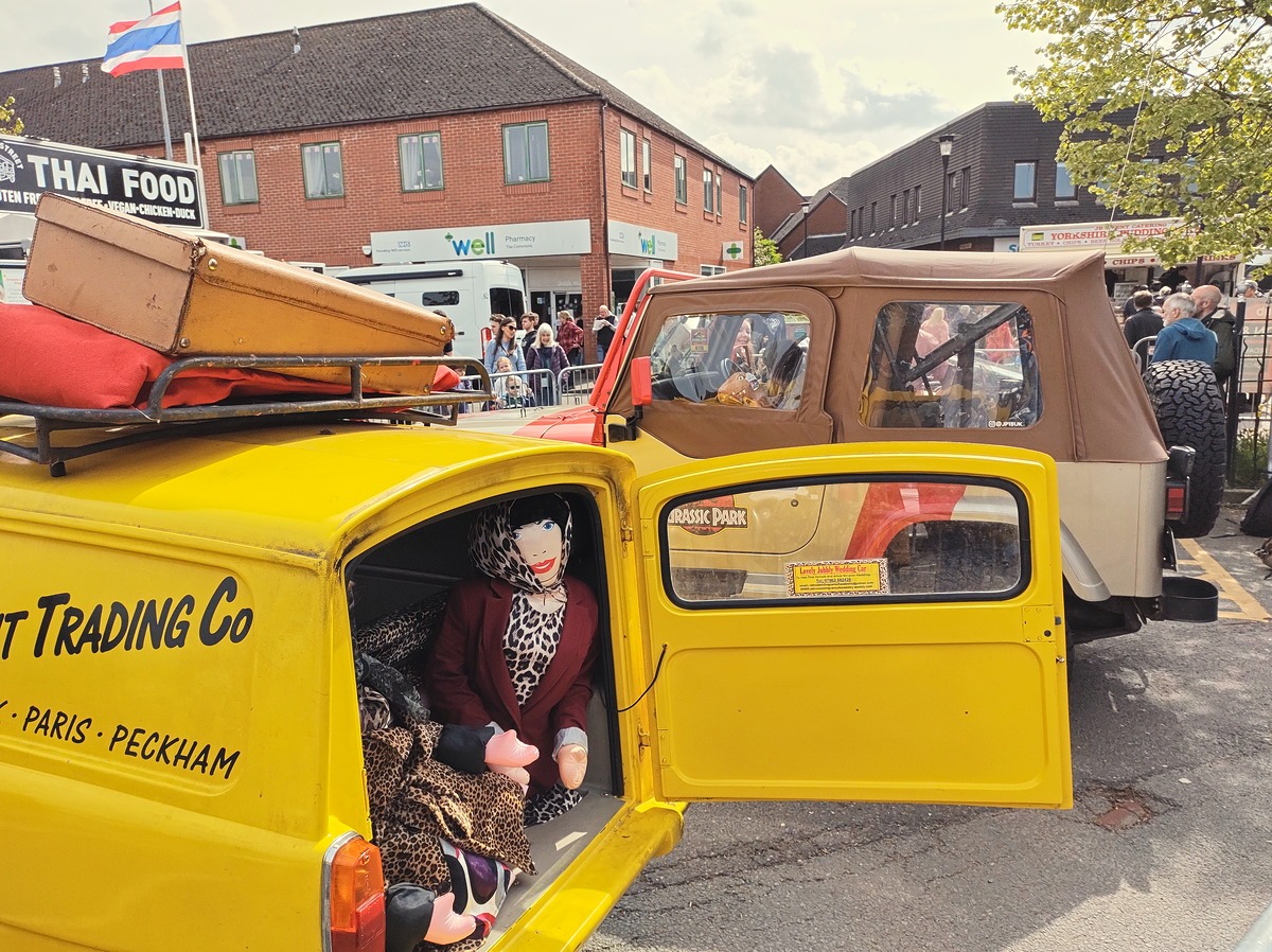 1973 Reliant Regal Supervan Image 15