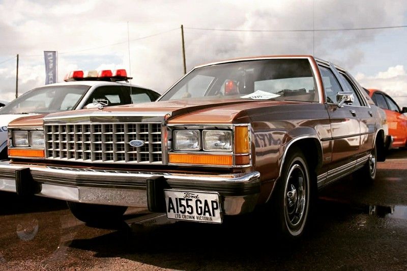 1984 Ford Ltd Crown Victoria Image 1