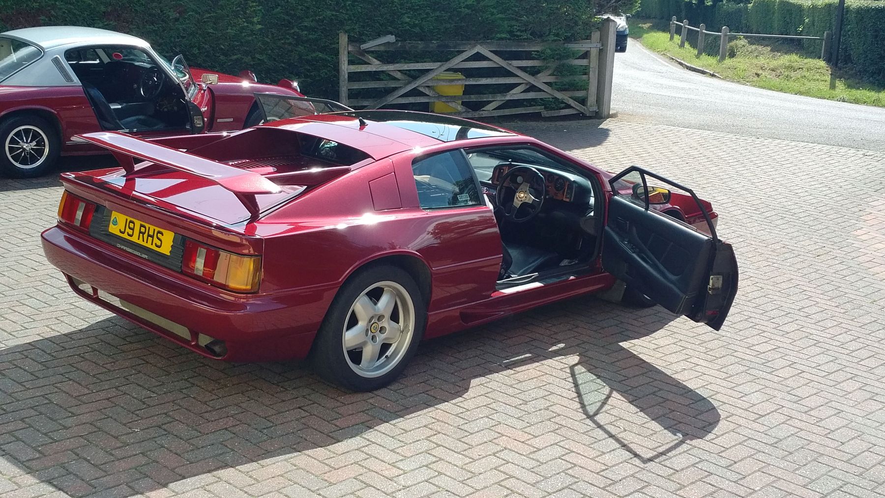 1992 Lotus Esprit Image 1