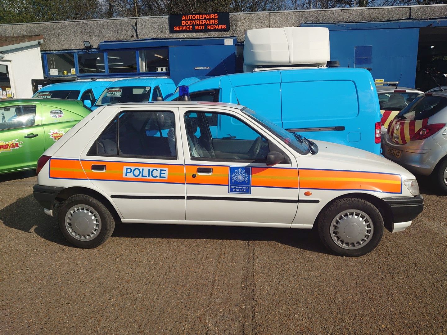 1995 Ford Fiesta Image 1