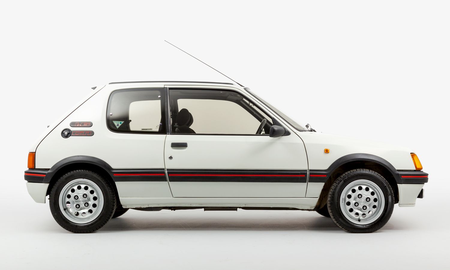 1990 Peugeot 205 Image 1